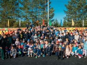 Айсен Николаев открыл новый стадион в селе Арылах Мирнинского района