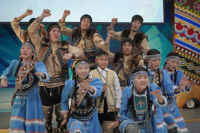 В Якутске начался фестиваль-конкурс песенного творчества КМНС