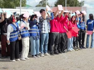Акцию «Живой флаг» провели в Якутске