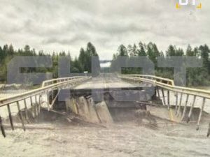 «Дорога превратилась в реку»: в Якутии закрыто почти 500 км трассы «Колыма» из-за селей и снесённого моста