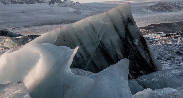 В Якутии запланировано зачернение 85 участков льда для предотвращения заторов