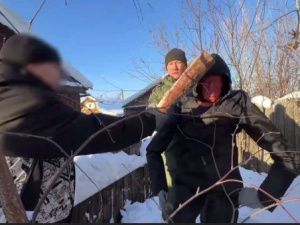 Забил поленом незнакомых мужчину и женщину: В Якутии мужчина обвинен в совершении жестокого двойного убийства в 2003 году