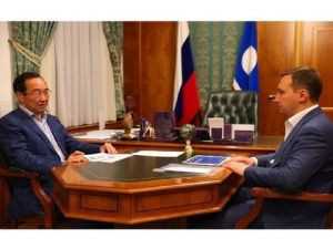 Айсен Николаев и Павел Маринычев обсудили вопросы социально-экономического развития Мирнинского района