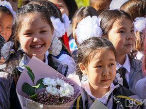 Учеников и студентов Высшей школы музыки поздравили в День знаний