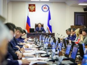 Айсен Николаев провел заседание Комиссии по координации работы по противодействию коррупции