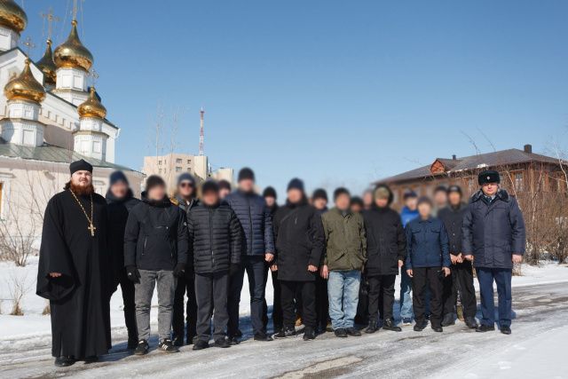 Осужденные к принудительным работам посетили Преображенский кафедральный собор