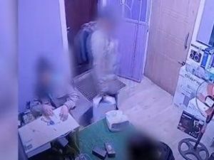 В Якутске женщина стащила чужую сдачу в размере 4 160 рублей