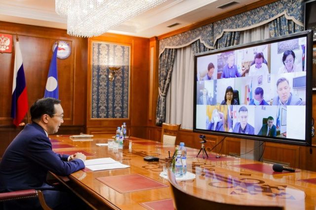 Глава Якутии провёл совещание по строительству нового и рекультивации действующего мусорного полигона города Якутска