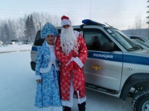 Главная новость МВД Якутии: приключения новогодней почты Полицейского Деда Мороза
