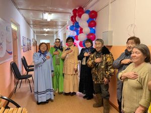 В Хангаласском районе члены избирательных комиссий нарядились в национальные костюмы