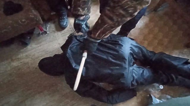 Житель Нюрбинского района зверски зарезал дядю и его гражданскую супругу