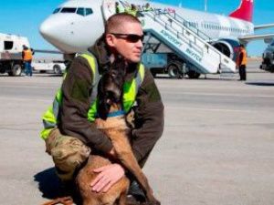 Гектор готовится к службе в аэропорту Якутска