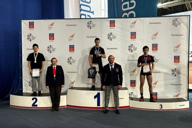 Юные якутские пауэрлифтеры успешно выступили на первенстве России и вошли в сборную страны