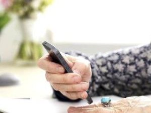 В Мирном пьяный начальник оскорбил подчиненную нецензурной бранью