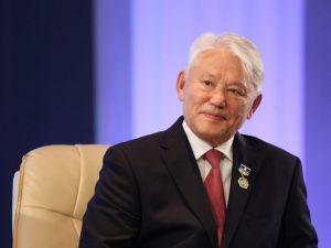 Учрежден Почетный знак за заслуги перед Республикой Саха (Якутия) в честь Первого Президента Михаила Николаева