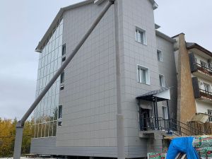 В октябре в республиканской клинической больнице №3 введут пристрой с лифтом 