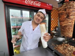 12 киосков шаурмы не соответствующие санитарным требованиям закрыли в Якутске