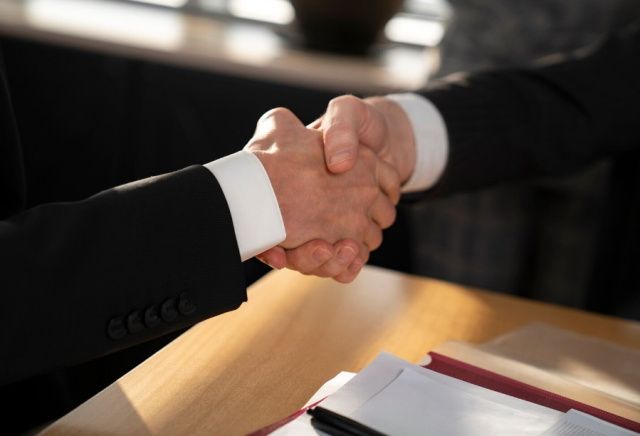 В Якутии руководитель подрядной организации обвинен в даче взятки в размере 250 тысяч рублей