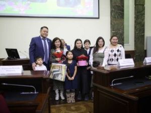 В Якутске поздравили единственную проживающую в городе участницу обороны Москвы