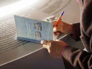 В Якутске открылась выставка «Золото рядом»