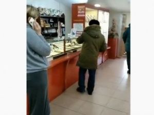 В Якутске сотрудницы ювелирного салона задержали рецидивиста