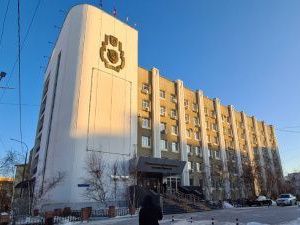 Чиновники мэрии Якутска увольняются, чтобы жить за границей?