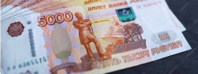 В Якутске 62-летний пенсионер похитил 5 тысяч рублей у спящего на остановке мужчины