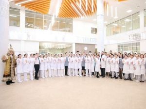 Штат работников Якутского онкологического центра увеличен в два раза до 1000 человек 