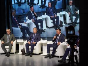 Проект указа о развитии местного производства обсудили на «круглом столе» в Якутии