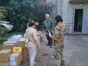 ЕКЦ Якутии передал крупную партию медикаментов для нужд военного госпиталя в ЛНР