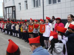 Вячеслав Куличкин — юным пионерам: «Учитесь побеждать!»