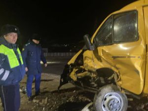 В Тулагино произошло ДТП с микроавтобусом, в котором находилось восемь детей UPD