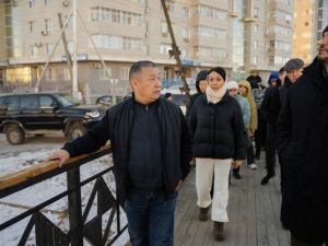 Дмитрий Садовников провел выездное совещание по проблемным вопросам городского хозяйства в Якутске