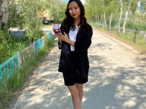 Выпускники Якутии получили личное поздравление от Айсена Николаева