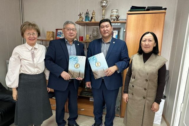 В Национальном архиве будет собран архивный фонд первого президента Якутии