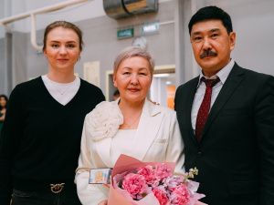 В Якутске Ксения Дудкина провела первую тренировку сезона по художественной гимнастике