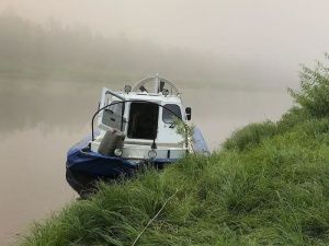 Супруга депутата Госдумы Федота Тумусова рассказала, как у них сломалась лодка на Буотаме