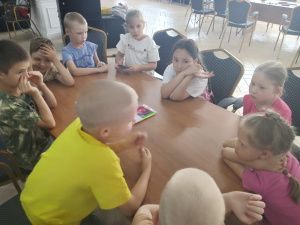 На базе Культурного центра АО «АК «ЖДЯ» работает летняя детская площадка