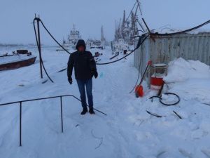 Металлической трубой проломил голову коллеги