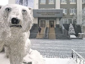 Зачем «самый честный мэр России» лишил чиновников корпоративов и машин:  репортаж Владимира Ворсобина