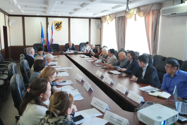Старейшины Якутска обсудили вопросы льготного лекарственного обеспечения населения