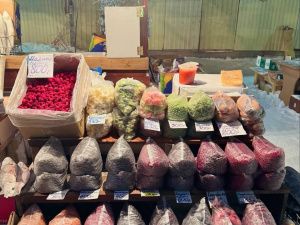 Японского актера впечатлил Крестьянский рынок — и Toyota Probox в Якутске