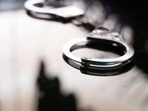 Якутянин обокрал пенсионера, который обратился к нему за помощью