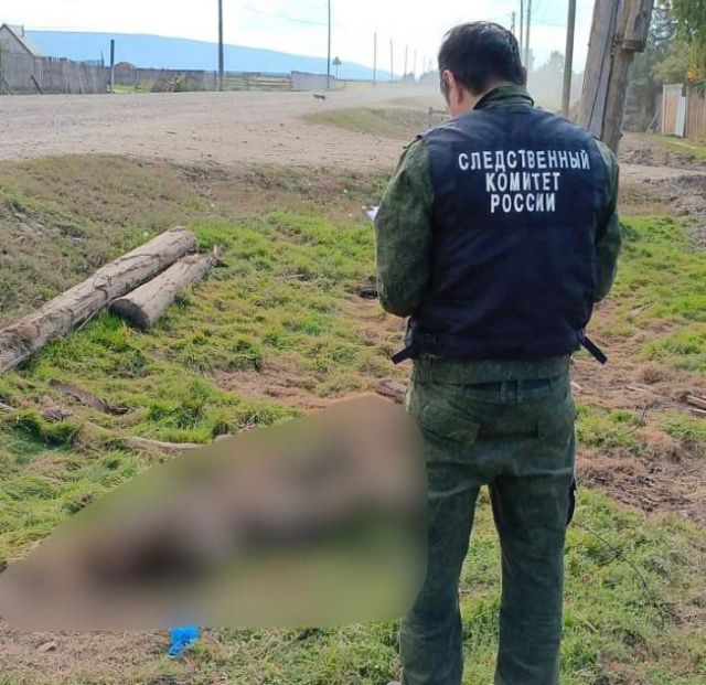 В Олекминске мужчина зарезал товарища после ссоры за столом