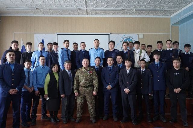 Александр Колесов встретился с курсантами ЯАТУ ГА