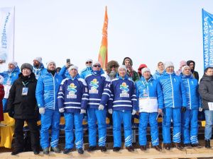 Дружеский хоккейный матч между «Легендами хоккея» и сборной Якутии закончился вничью