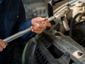 В Якутии 69-летний работник украл латунные детали с палубы судна и продал на металлолом