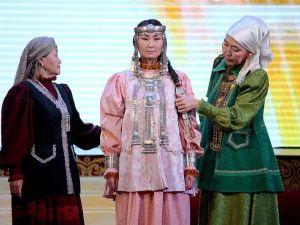 В Якутске прошел фестиваль свадебных обрядов
