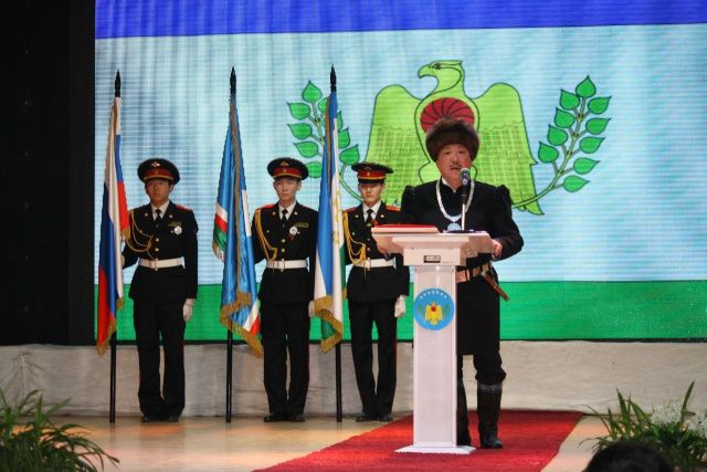 Глава Нюрбинского улуса на своей инаугурации вспомнил жену…