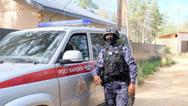 В Якутске 46-летний мужчина сначала обворовал магазин, а потом хулиганил в кинотеатре